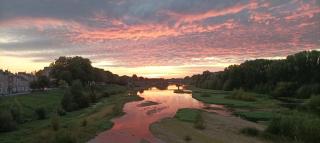 Cosy Loire, T2 neuf, front de Loire ,vue cathédrale,5min à pied centre ville et parking privé - Orléans - 5