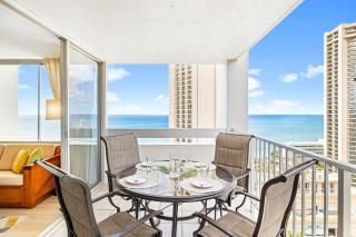 Cozy 1BR with Great Ocean Views - 3 Mins to Waikiki Beach! - 9
