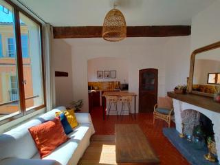 L'Imprévu de Cotignac, Appart' et Duplex au cœur du village - Cotignac - 9