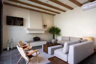 Casa Suspiros, Luxury 3BR Villa with Private Pool & Rooftop Views - 6
