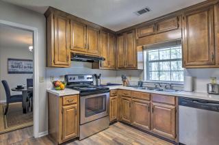 Quiet Lawrenceville Home Near Shopping and Parks! - Lawrenceville - 4