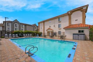 Best Western Salinas Valley Inn & Suites - Salinas - 9