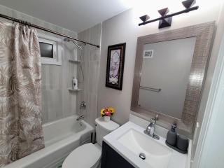 Apartment with Brand new furniture and large parking - West Seneca - 5