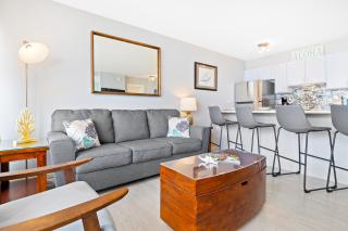 Heart of Waikiki - Ocean View Condo with Free Parking - Honolulu - 4