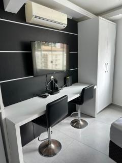 Kitnet em Prédio com Vista Mar - 4