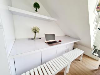 Bright 7 Guests Scott Garden Duplex 1 Room Old Klang Road, Taman Desa, Kuchai Lama, Bangsar South, Pearl Point, Mid Valley, Kuala Lumpur - 1