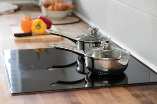 *Contractors, Holidays, Races, 25% off long stays* - 3