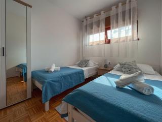 Large apartment FELICITA near center - Split - 3