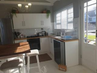 C the Sea 3bedroom house with 2 queen and 2 single beds max 6sleep 2bathroom walk distance to beach in Glentana Outeniqua Strand with free Wi-Fi and sea view - 1