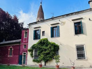 Wisteria Lodge by Veneto Villa - 1