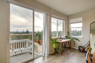 Furnished Patio and Fire Pit Bremerton Home! - Bremerton - 1