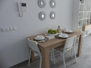 19 Piso céntrico, nuevo y bien equipado en La Trinidad - Las Lagunas - 1