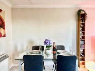 Spekman's 3 Bedroom Ap - 20min Glasgow & Edinburgh - 9