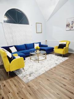 King Bed_Cozy Urban Retreat-Central Memphis - Memphis - 6