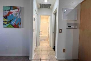 Cozy 3 Bedrooms Town home in Chandler with community pool - Chandler - 3