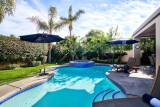 Make Yourself at Home in Palm Desert Luxury - 9