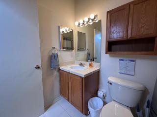 Elegant Long Stay -KING Bed - POOL - Wifi - Tampa Palms - Moffitt - Gated - Pets OK - in New Tampa by Hunters Green - Live Oak - Cory Lake Isles area - H2 - Tampa - 5