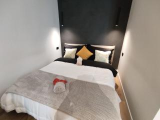 Square 21 Studio Apartments - Tirana - 5