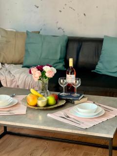 ArT Apartment Near Paradise Mall & Metro Station - Sofia - 3