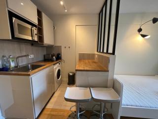 Dream Dwell Paris -Studio with Balcony 800m to Trocadéro and Tour Eiffel - París - 1