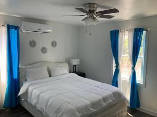 3bd 1bath Home away from home with luxury - 9