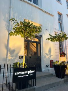 Crescent Place by Mansley - Cheltenham - 6