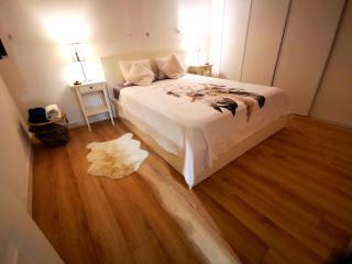 Porte de Genève l T2 le Yasmine l Calme et Cosy - 1