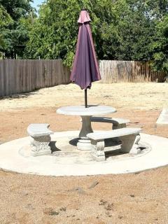 Walk to the Alamodome! Sleeps 6, Pet Friendly - San Antonio - 6