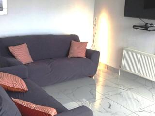 penthouse on the river foyle. foyleview apartments - Derry - 4