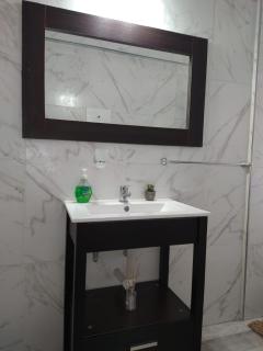 Departamemto a la calle amplio y luminoso zona centrica - 1