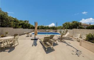 Gorgeous Apartment In Rab With Wi-Fi - Rab - 2