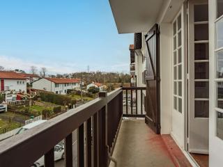 Appartement spacieux et rénové sur les hauteurs, idéal pour vacances en famille ou amis - FR-1-2-437 - Hendaye - 9