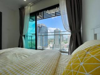 Luxe Suasana with Hot Tub by YoHome Homestay - 6