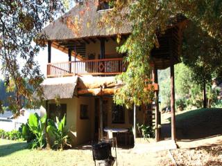 Emahlathini Guest Farm - 8