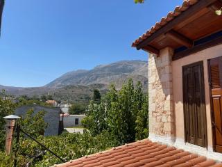 Accetto, Stone House With Pool - Áno Asítai - 5