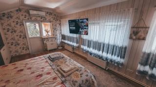 White Valley entire Guest House next to Forest - Chişinău - 2