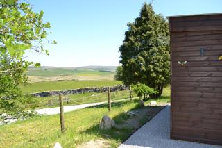The Hive Lodge Cabin at Ashes Farm, near Settle - 8