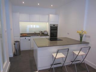 Barn conversion, Old Hatfield, Herts Just a few minutes walk to Hatfield train station and Hatfield House - 8