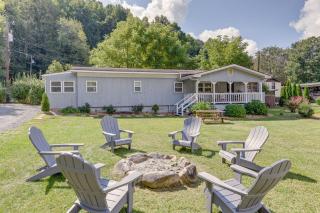 Maggie Valley Home about 5 Mi to Cataloochee Ski Area! - Maggie Valley - 0
