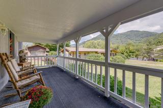 Maggie Valley Home about 5 Mi to Cataloochee Ski Area! - Maggie Valley - 9