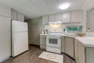 5 Mi to Cataloochee Ski Area! Family Home with Views - 3