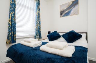 Private Yard, Free Parking & Games at Laburnum House - 8