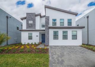 Luxury Villa inside Storey Lake, Kissimmee - No Extra Fees - 9