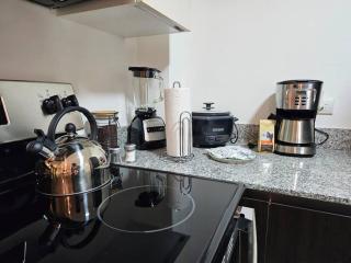 Charming Retreat Heredia: Your Home Away from Home - 1