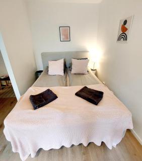 Quiet studio - easy check-in, free parking & wifi - 8