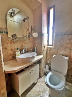 Luminous apartment with pool view - 3