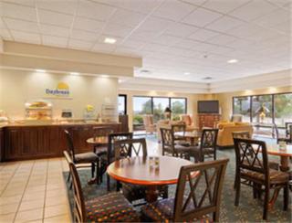 Days Inn by Wyndham Metter - Metter - 5