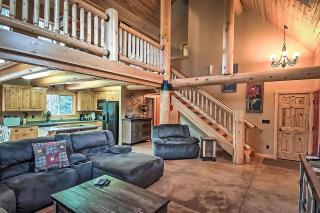 Shasta Lake Luxury Log Cabin: Hot tub & Pool - 3