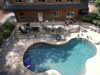Shasta Lake Luxury Log Cabin: Hot tub & Pool - 8
