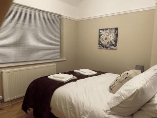 Dinizia, 2 bedrooms, sleeps 5 - Birmingham - 3